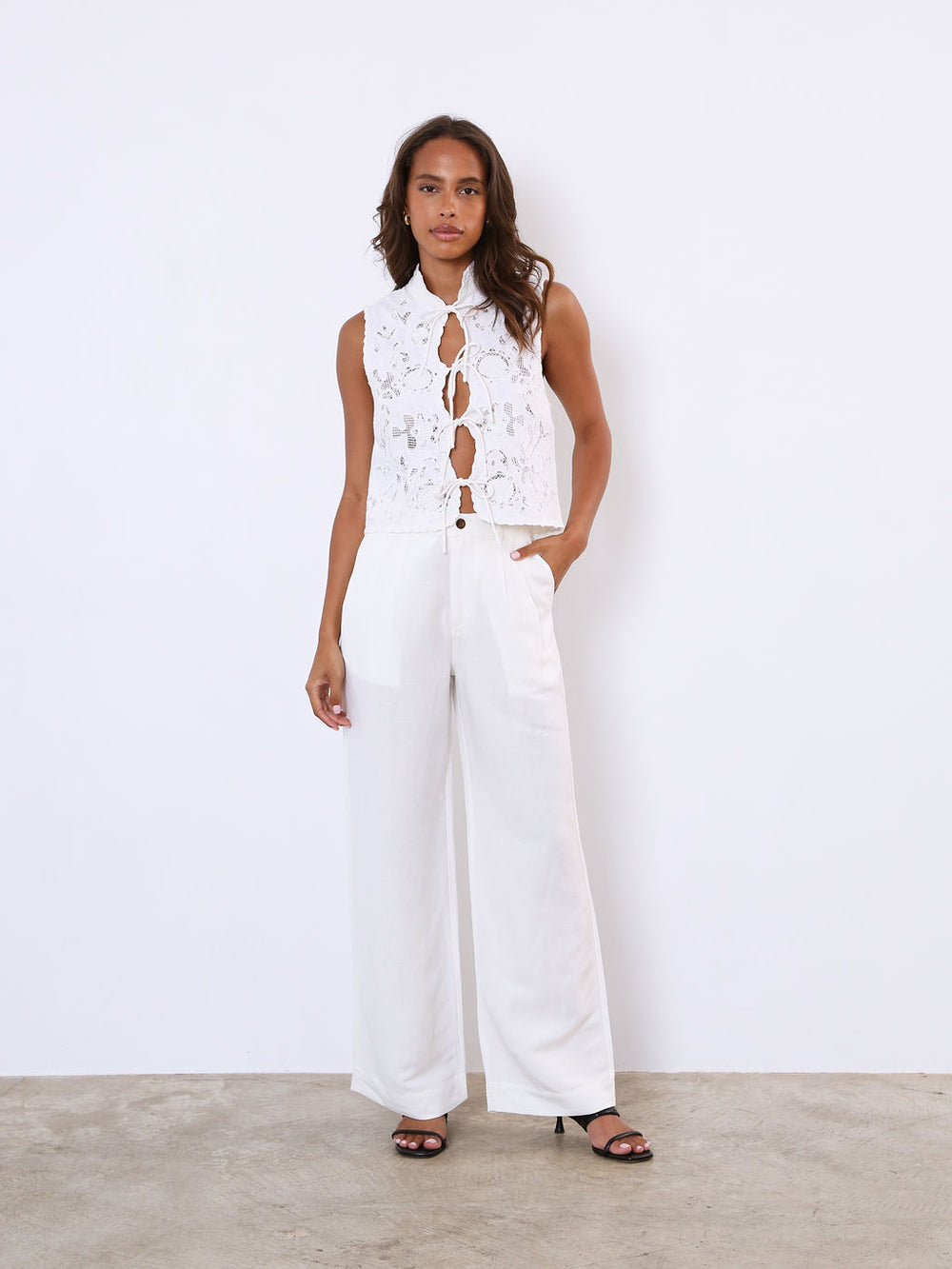 Air Linen Pleated Trouser